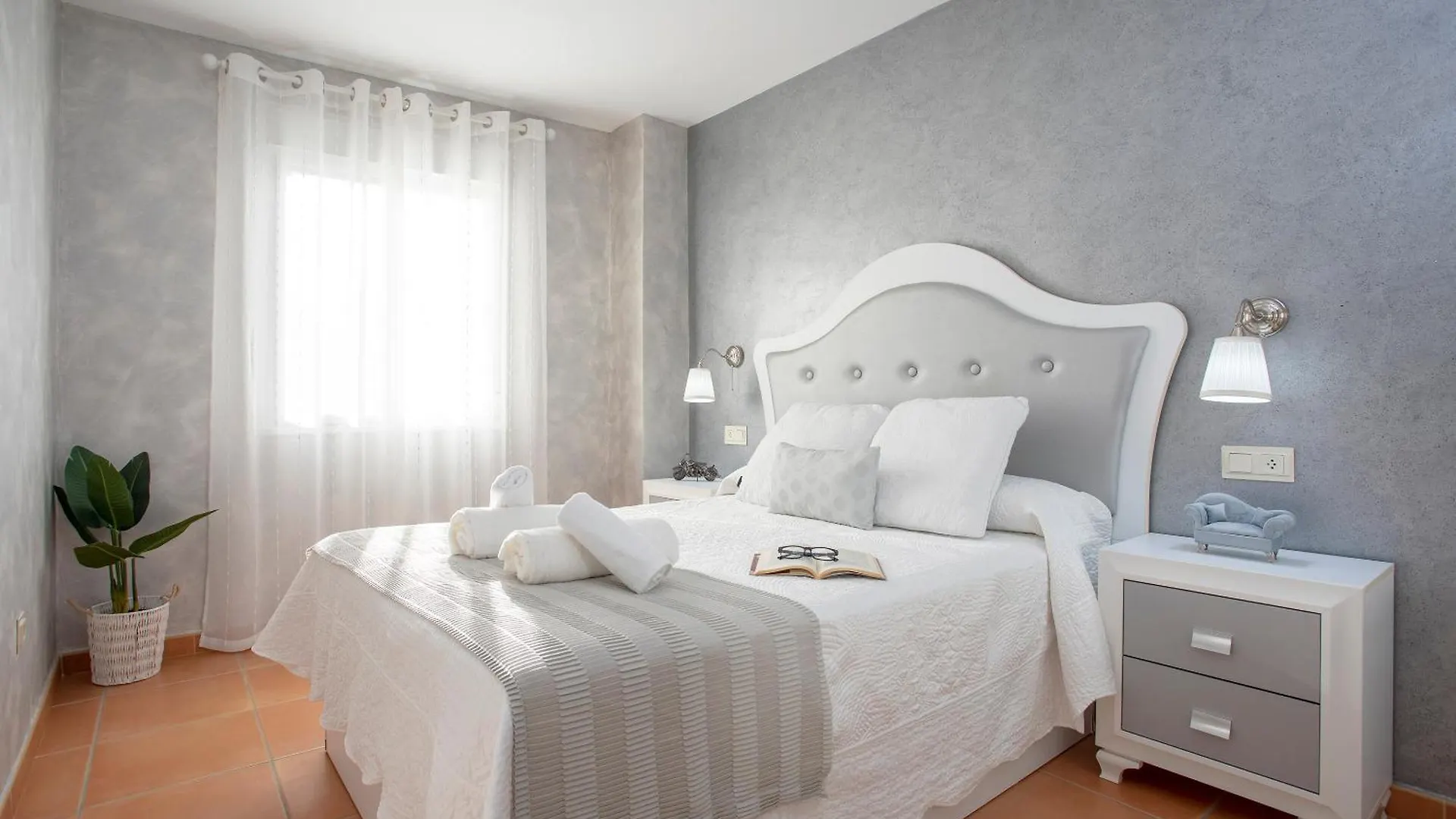 Sunstay Lovely Flat II トロクス・コスタ アパート